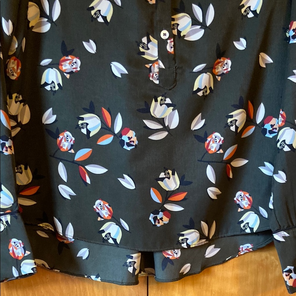 Anthropologie FRNCH Green Floral  Button-Up Blouse. Size M - Picture 5 of 14